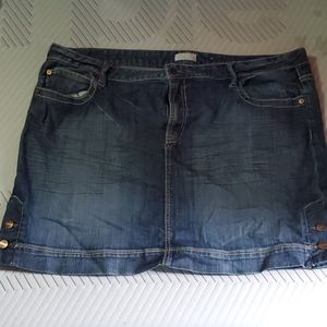 Denim skirt